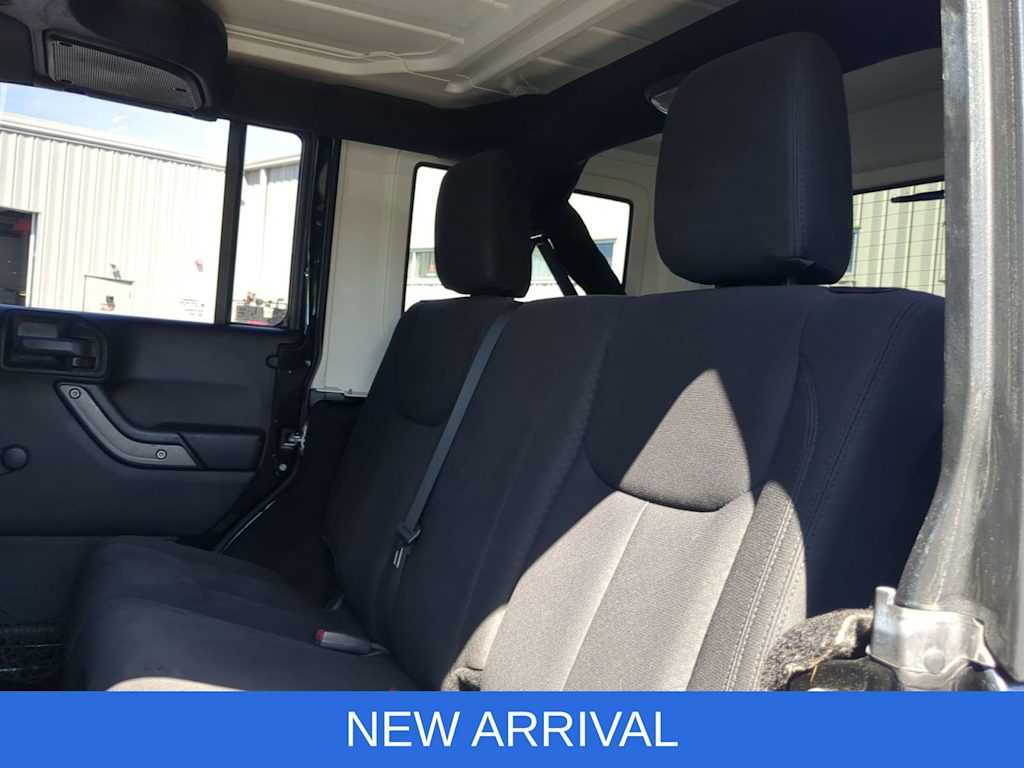 Thumbnail: 2016 Jeep Wrangler - 31