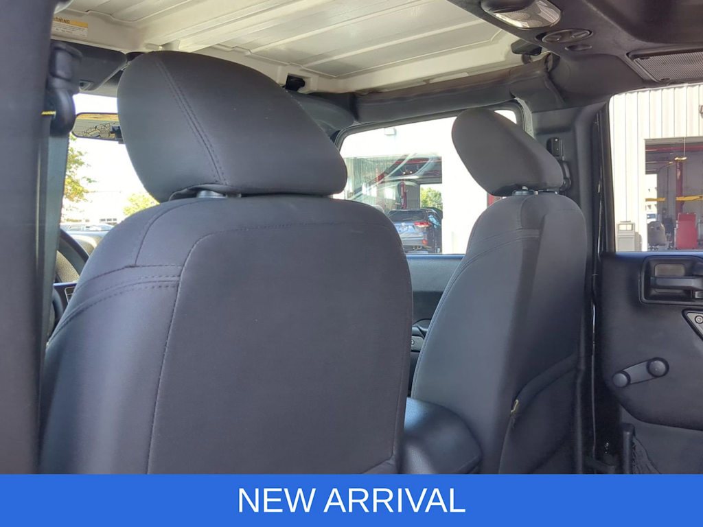Thumbnail: 2016 Jeep Wrangler - 11