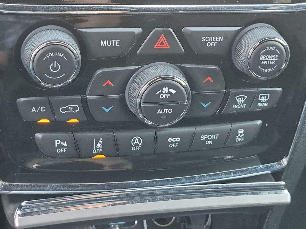 Thumbnail: 2021 Jeep Grand Cherokee - 23