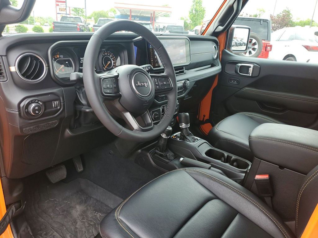 Thumbnail: 2025 Jeep Gladiator - 2