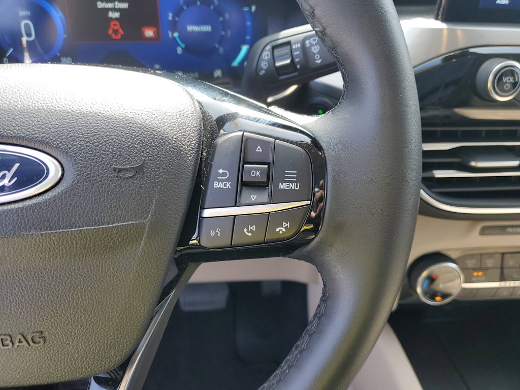 Thumbnail: 2022 Ford Escape - 27