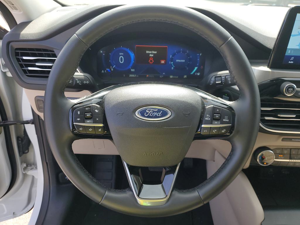 Thumbnail: 2022 Ford Escape - 6