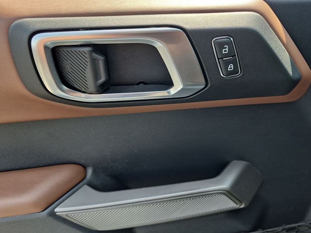 Thumbnail: 2022 Ford Bronco - 20