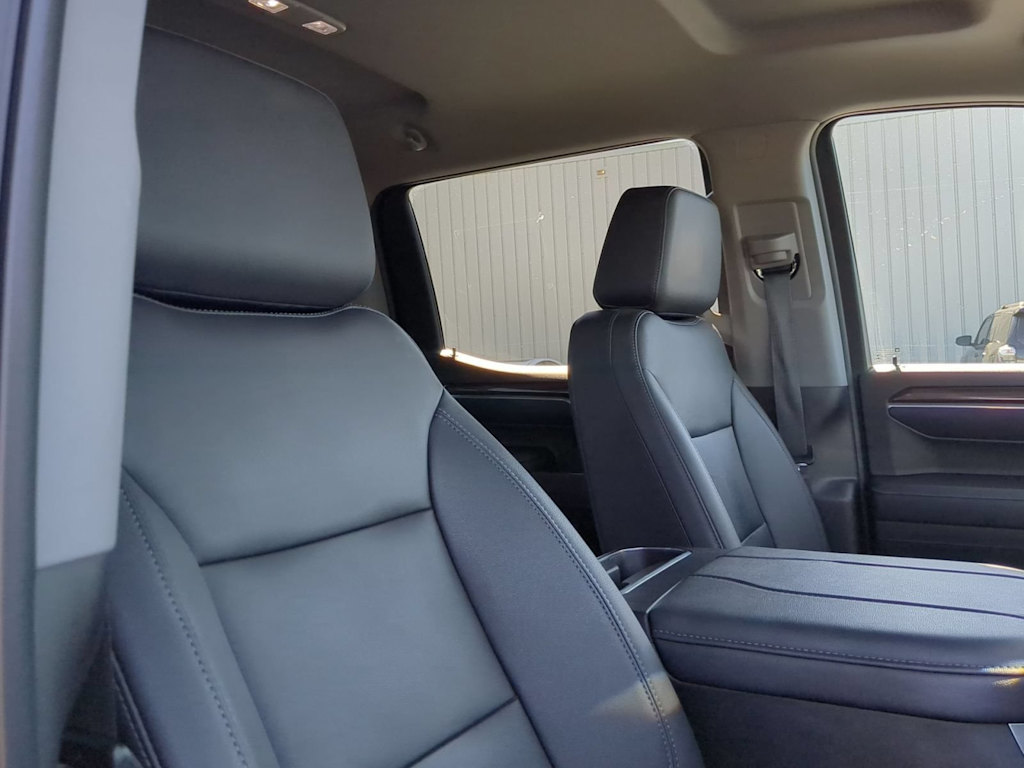 Thumbnail: 2023 Chevrolet Silverado 1500 - 32
