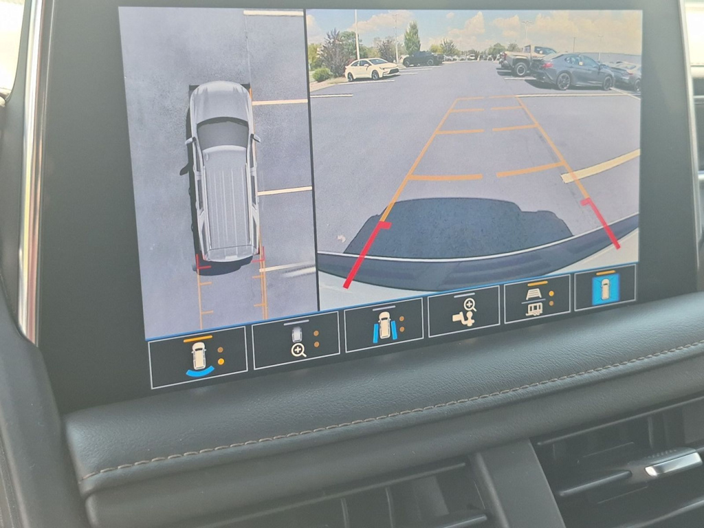 Thumbnail: 2021 Chevrolet Tahoe - 23