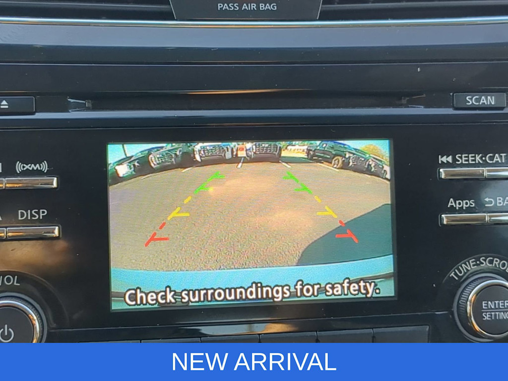 Thumbnail: 2015 Nissan Altima - 16