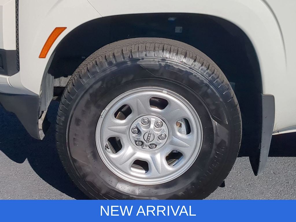 Thumbnail: 2025 Nissan Frontier - 8