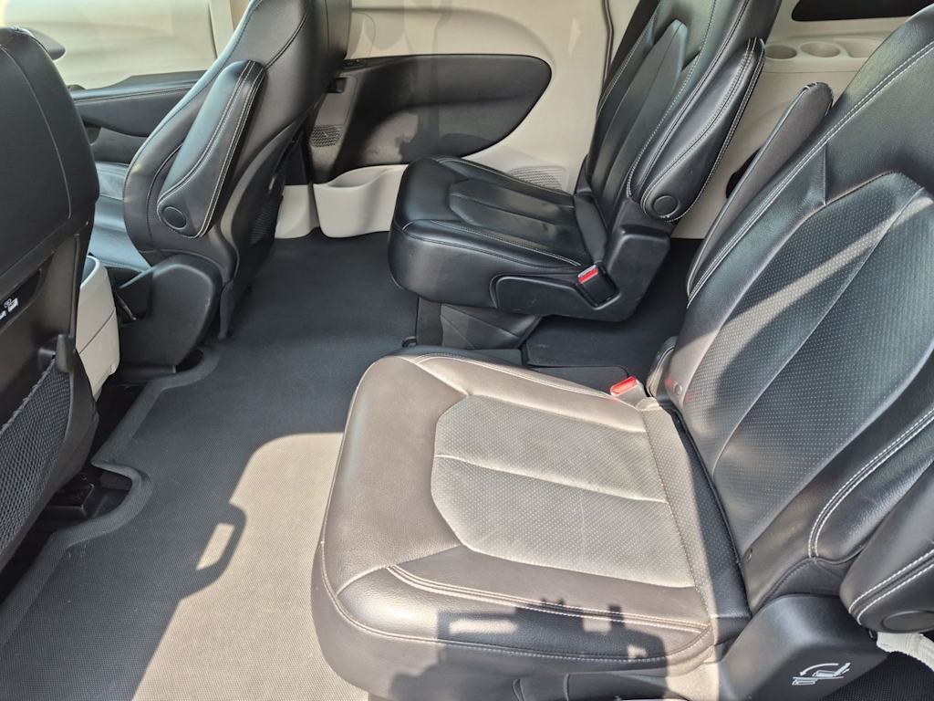 Thumbnail: 2022 Chrysler Pacifica - 11