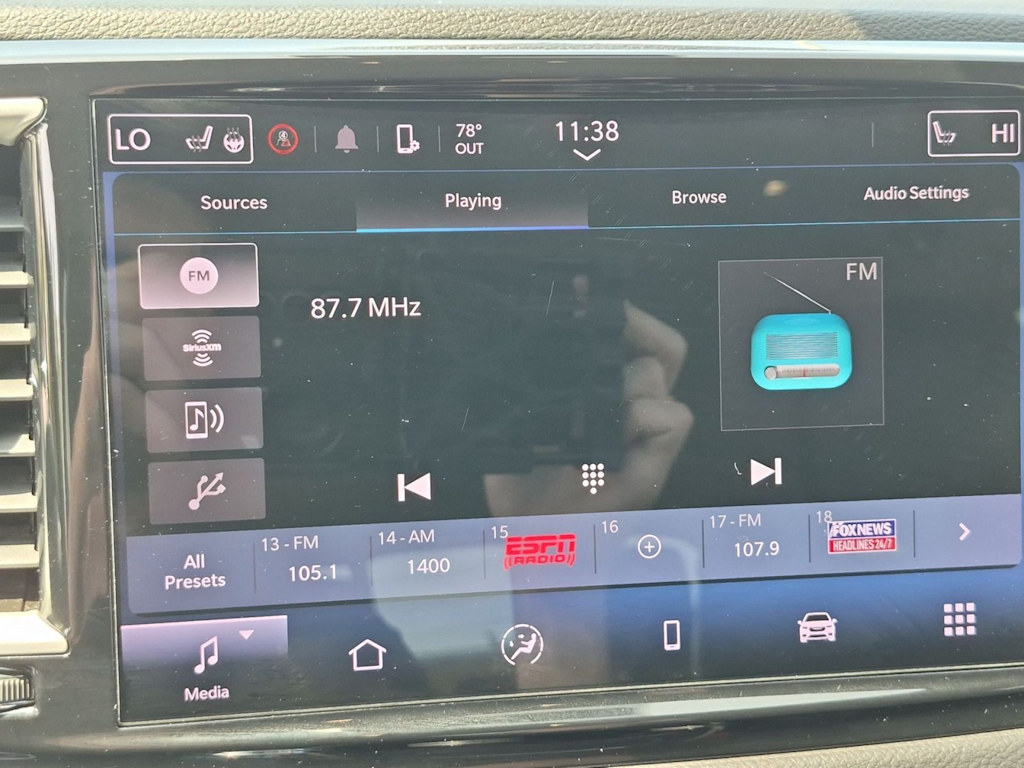 Thumbnail: 2022 Chrysler Pacifica - 12