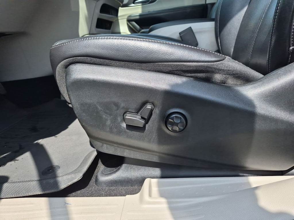 Thumbnail: 2022 Chrysler Pacifica - 19