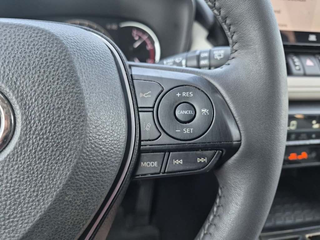 Thumbnail: 2023 Toyota RAV4 - 32