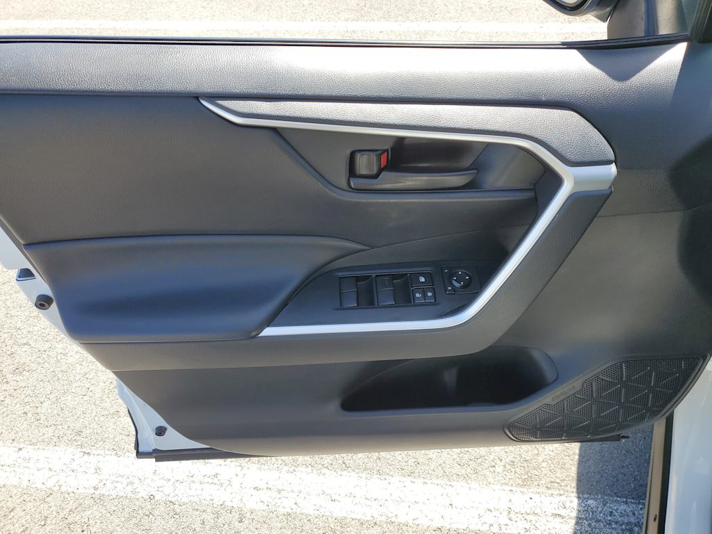 Thumbnail: 2024 Toyota RAV4 - 21
