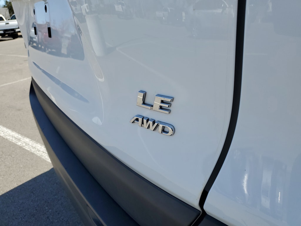 Thumbnail: 2024 Toyota RAV4 - 4