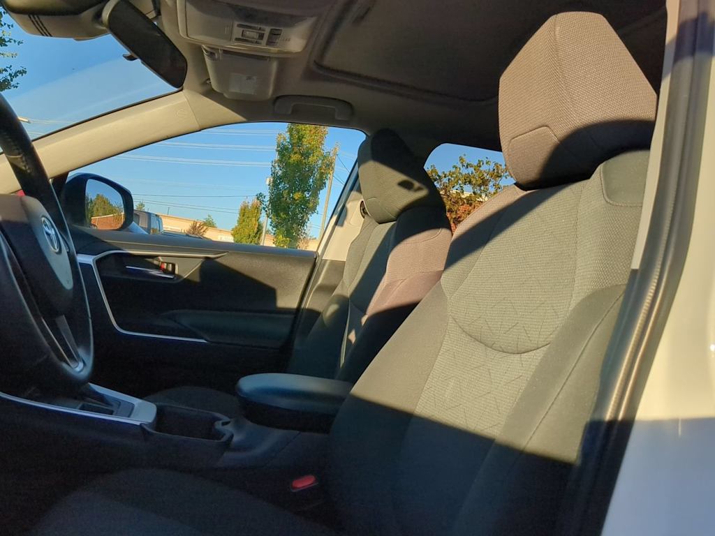 Thumbnail: 2022 Toyota RAV4 - 13