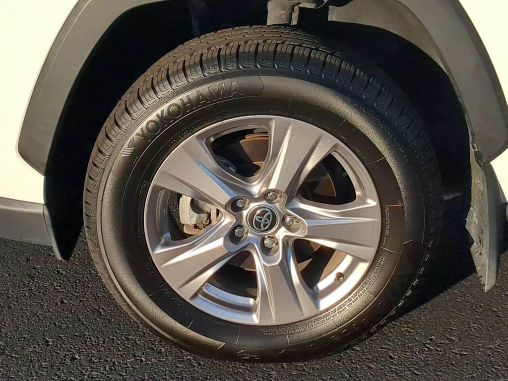 Thumbnail: 2022 Toyota RAV4 - 8