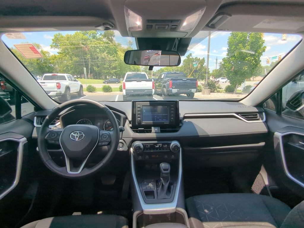 Thumbnail: 2022 Toyota RAV4 - 13