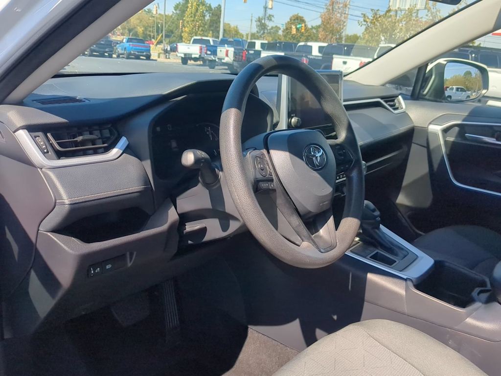 Thumbnail: 2025 Toyota RAV4 - 2