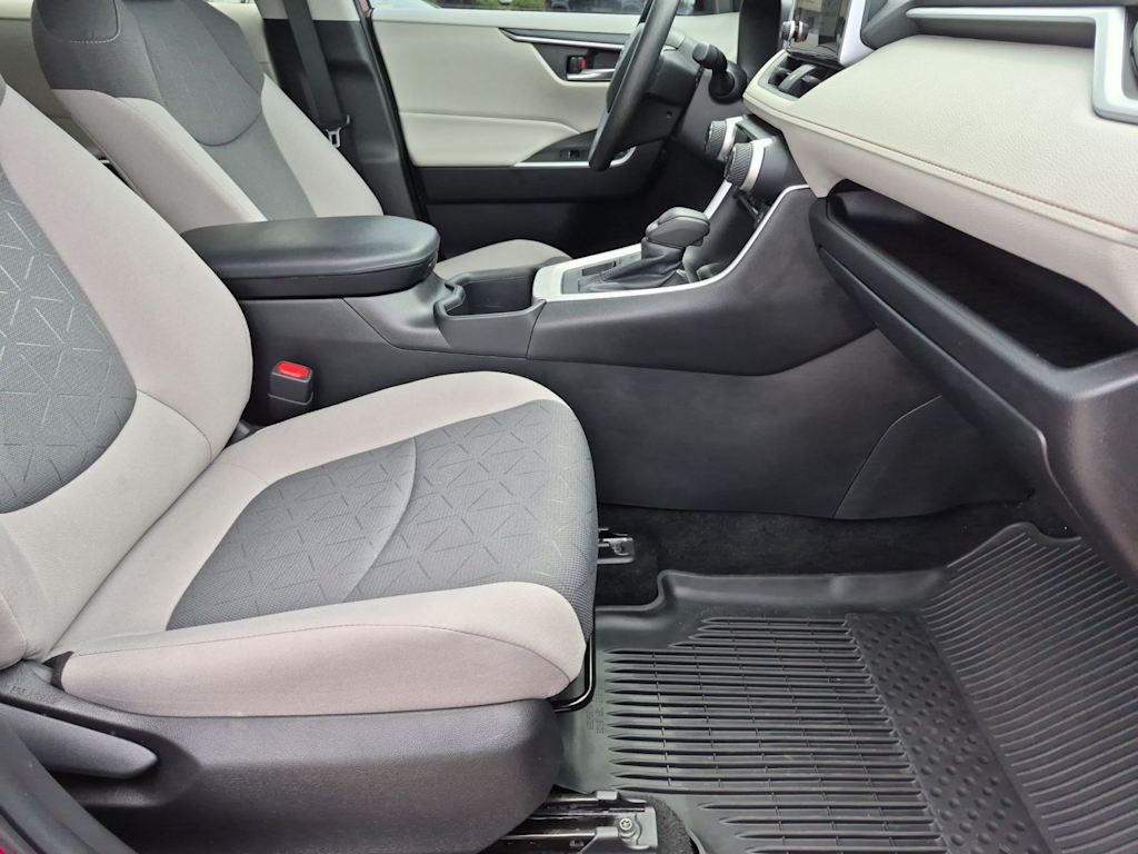 Thumbnail: 2024 Toyota RAV4 - 11