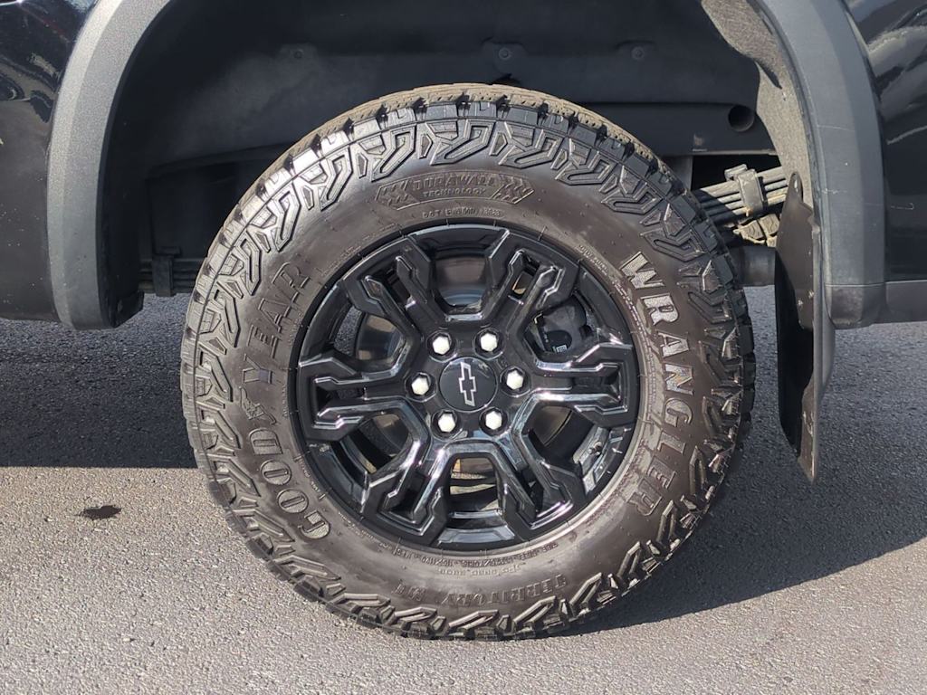Thumbnail: 2024 Chevrolet Silverado 1500 - 8