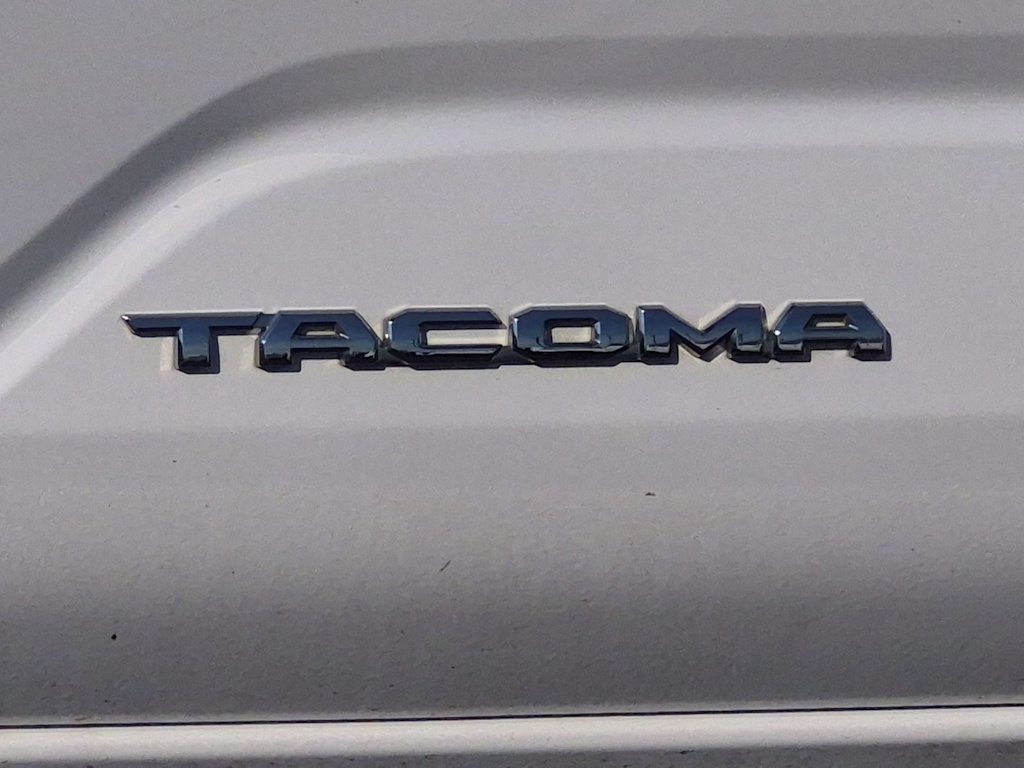 Thumbnail: 2025 Toyota Tacoma - 25