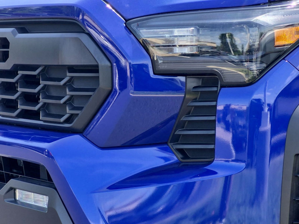 Thumbnail: 2025 Toyota Tacoma - 25