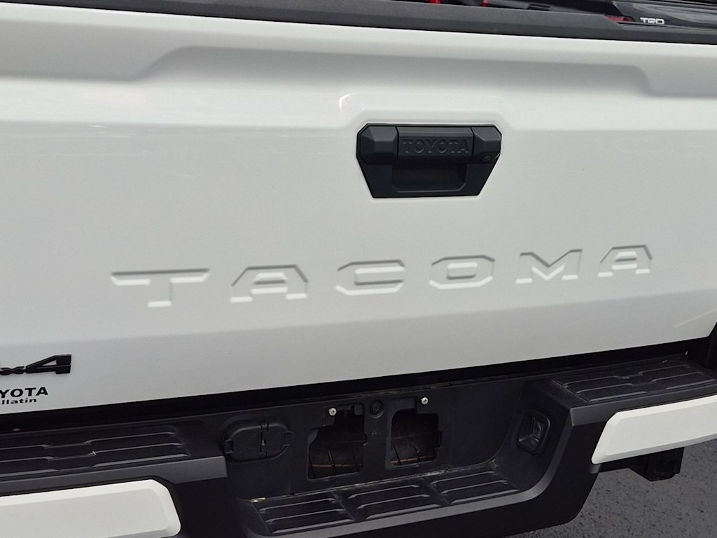 Thumbnail: 2025 Toyota Tacoma - 25