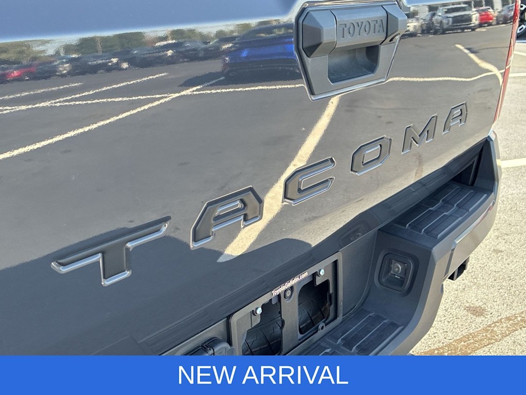 Thumbnail: 2024 Toyota Tacoma - 25