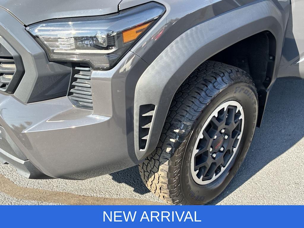 Thumbnail: 2024 Toyota Tacoma - 8