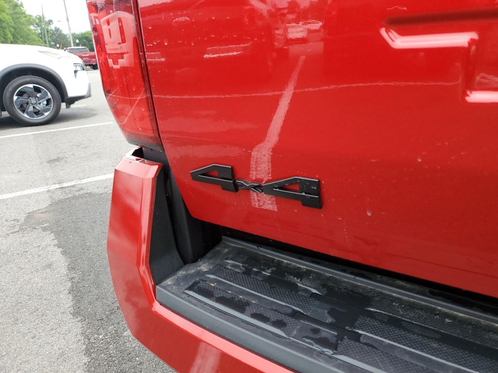 Thumbnail: 2025 Toyota Tacoma - 18
