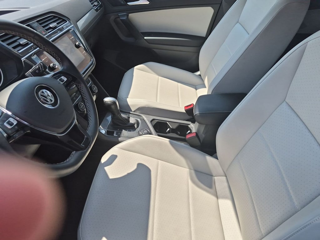 Thumbnail: 2021 Volkswagen Tiguan - 9