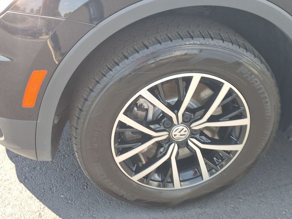 Thumbnail: 2021 Volkswagen Tiguan - 7