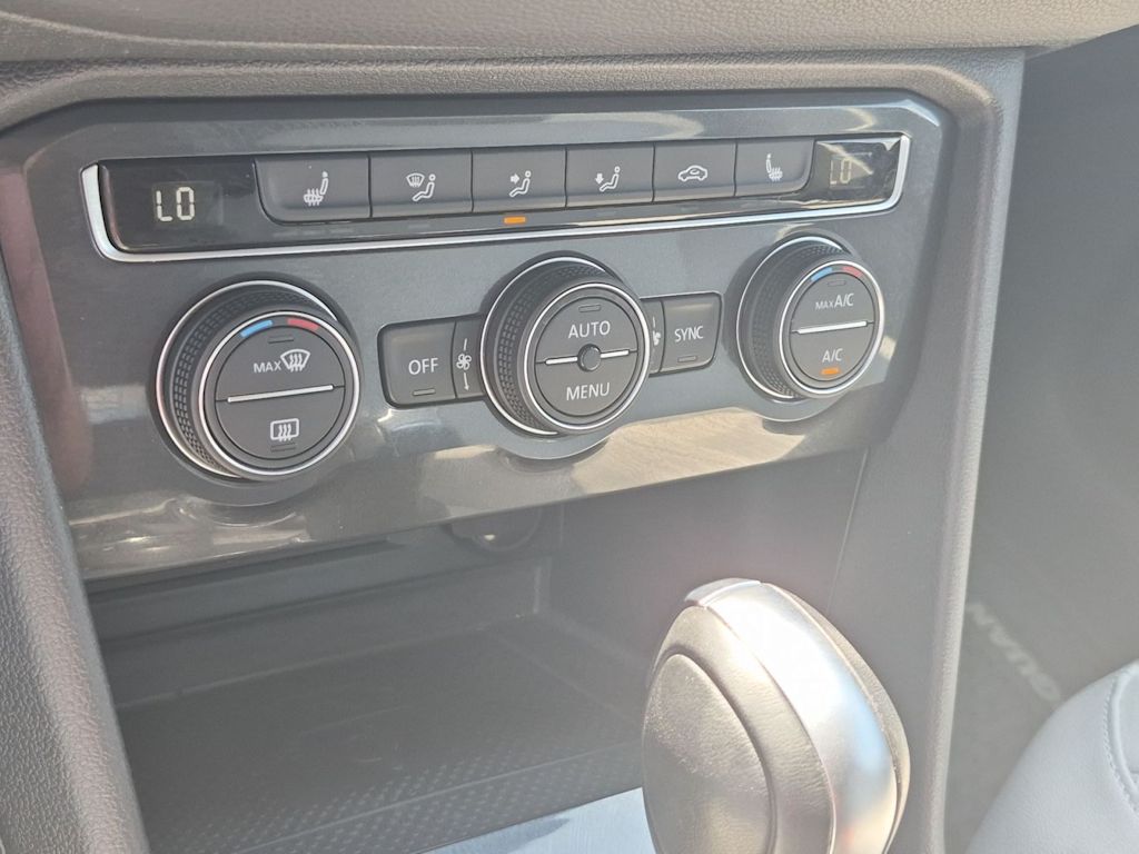 Thumbnail: 2021 Volkswagen Tiguan - 21