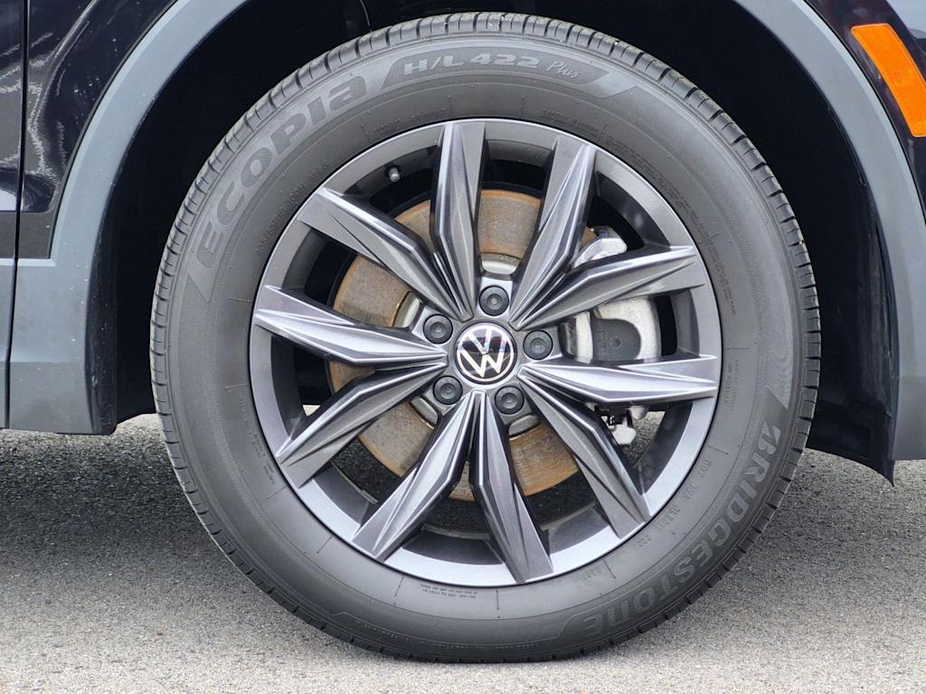 Thumbnail: 2024 Volkswagen Tiguan - 7