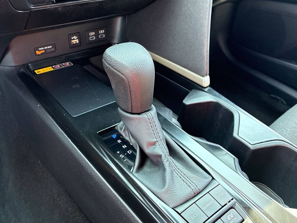Thumbnail: 2025 Toyota Camry - 16