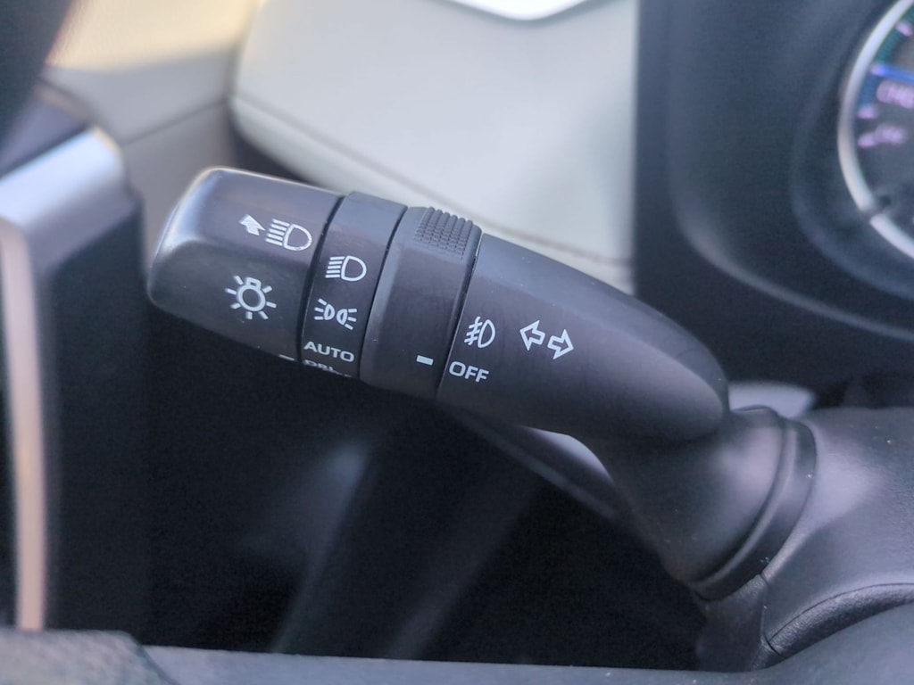 Thumbnail: 2021 Toyota RAV4 - 34