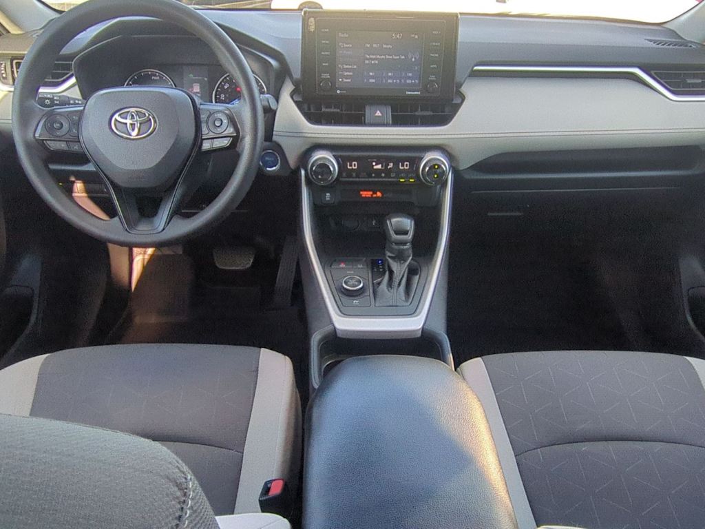Thumbnail: 2021 Toyota RAV4 - 10
