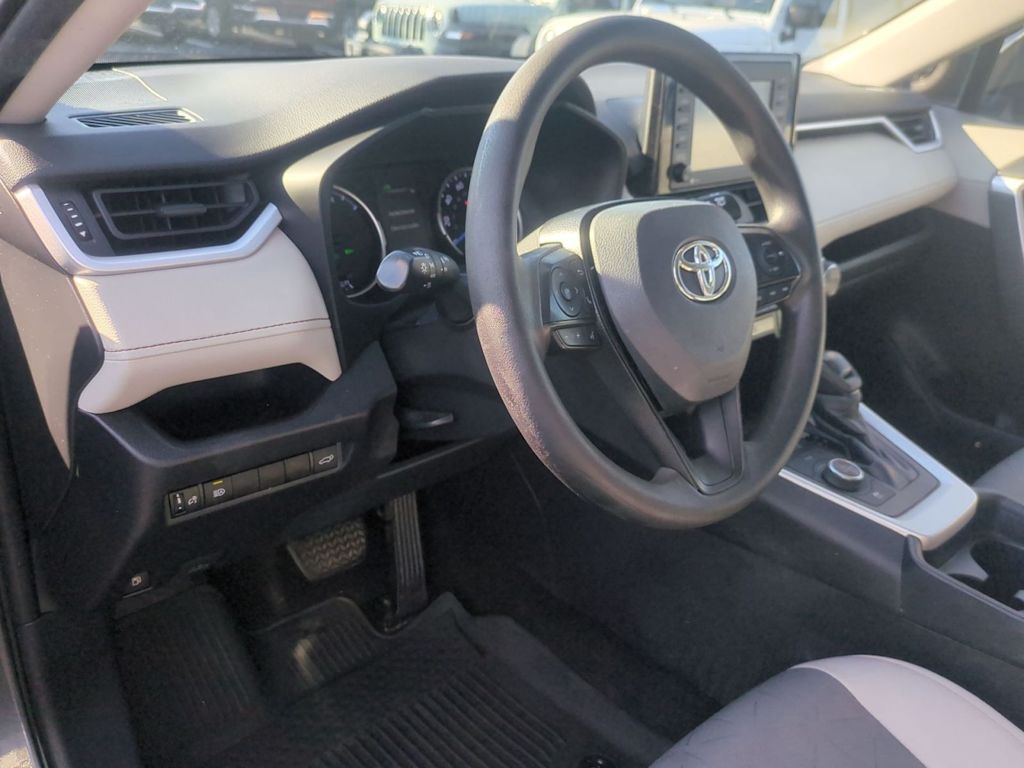 Thumbnail: 2021 Toyota RAV4 - 2