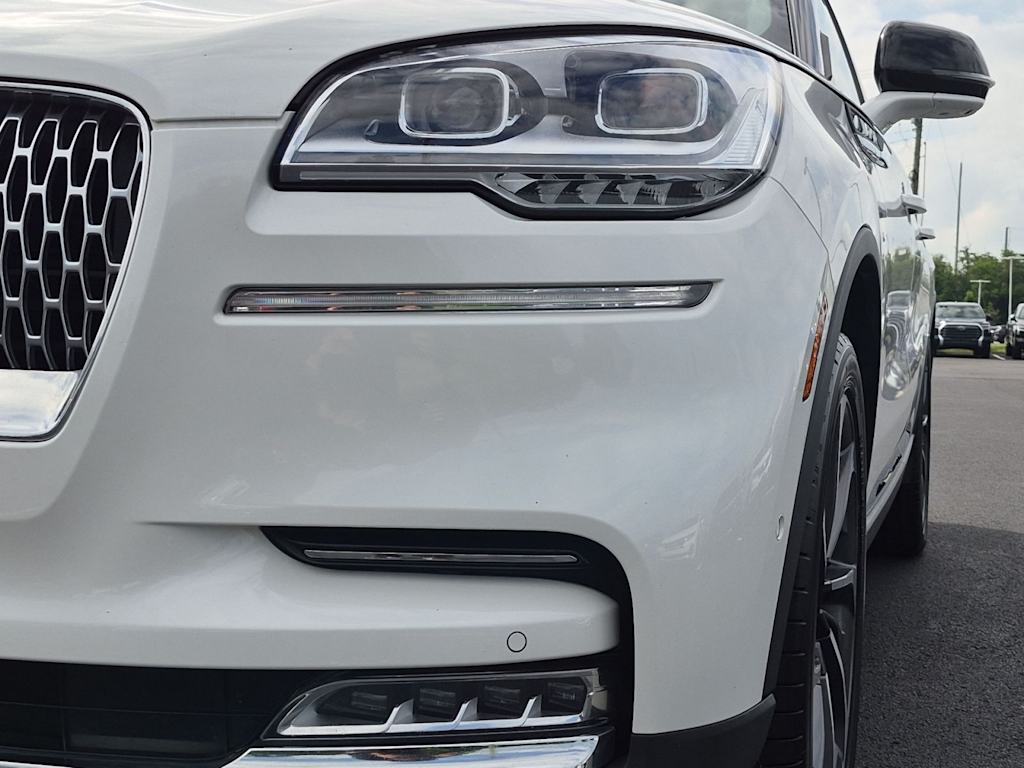 Thumbnail: 2020 Lincoln Aviator - 23