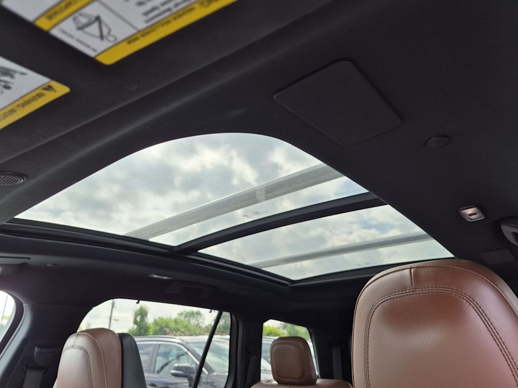 Thumbnail: 2020 Lincoln Aviator - 27