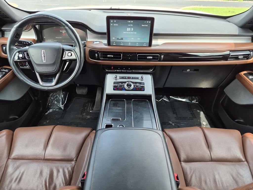 Thumbnail: 2020 Lincoln Aviator - 10