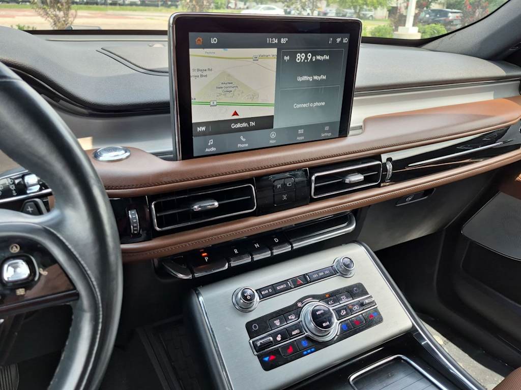 Thumbnail: 2020 Lincoln Aviator - 14