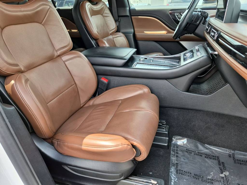 Thumbnail: 2020 Lincoln Aviator - 28