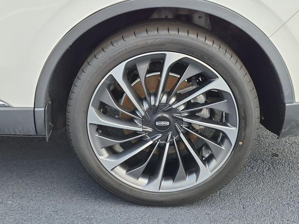 Thumbnail: 2020 Lincoln Aviator - 8
