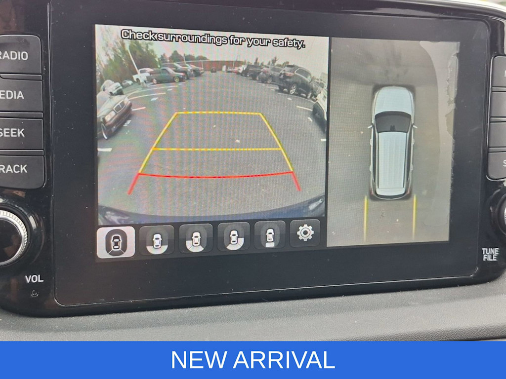 Thumbnail: 2019 Hyundai Santa Fe - 24