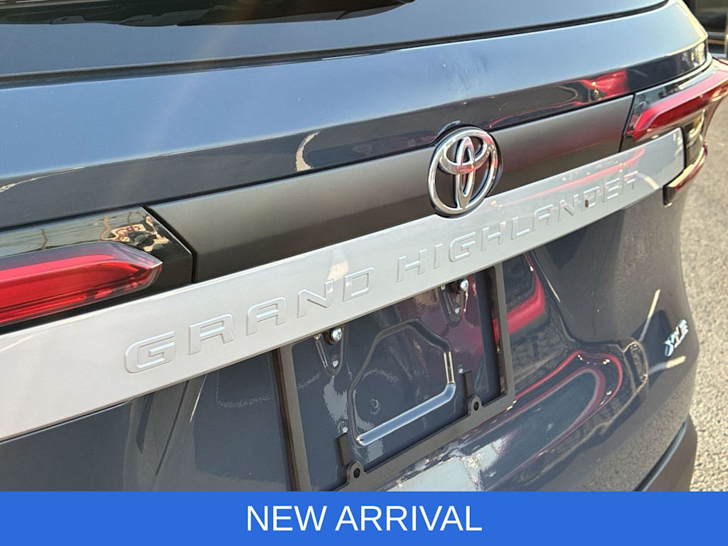 Thumbnail: 2024 Toyota Grand Highlander - 23