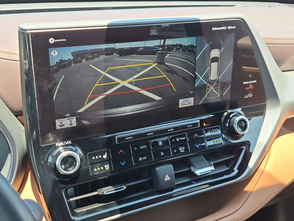 Thumbnail: 2022 Toyota Highlander - 36