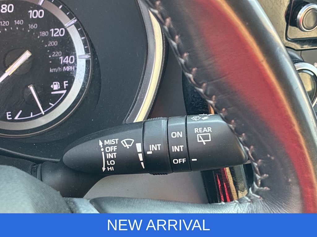 Thumbnail: 2021 Toyota Highlander - 16