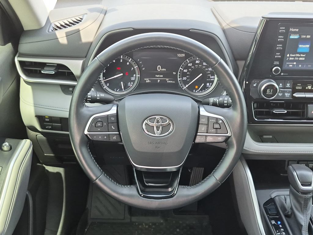 Thumbnail: 2021 Toyota Highlander - 10