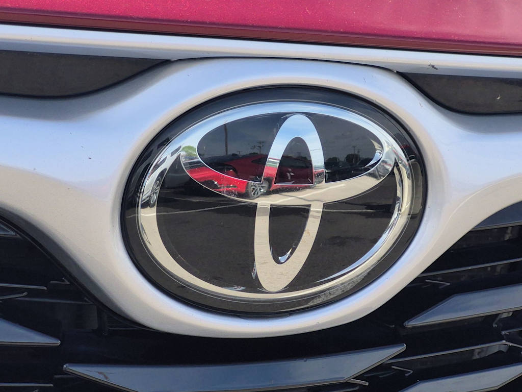 Thumbnail: 2021 Toyota Highlander - 3