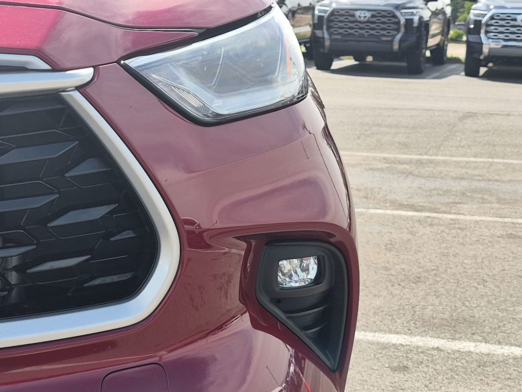 Thumbnail: 2021 Toyota Highlander - 17